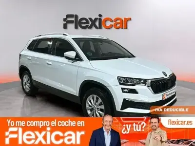 Usado Skoda Karoq Ambition 150 CV (110 kW) 2022 Blanco SUV