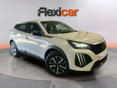 Usado Peugeot 2008 Active 101 CV (74 kW) 2023 Blanco SUV