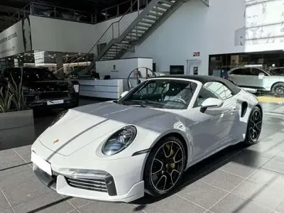 Usado Porsche 992 650 CV (478 kW) 2025 Gris Descapotable