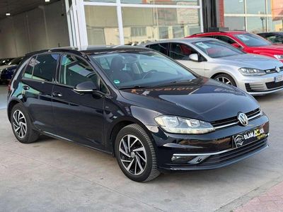 Usado VW Golf VII Advance 116 CV (85 kW) 2019 Negro Utilitario