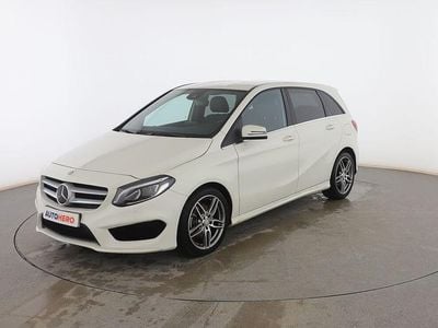Usado Mercedes B220 AMG line 177 CV (130 kW) 2015 Blanco Monovolumen