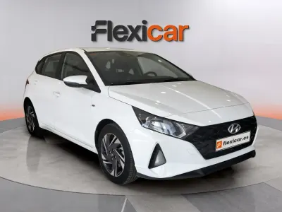 Usado Hyundai i20 101 CV (74 kW) 2021 Blanco Utilitario