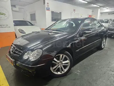 Usado Mercedes CLK220 Avantgarde 150 CV (110 kW) 2006 Negro Coupe
