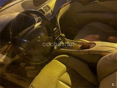 Mercedes E320