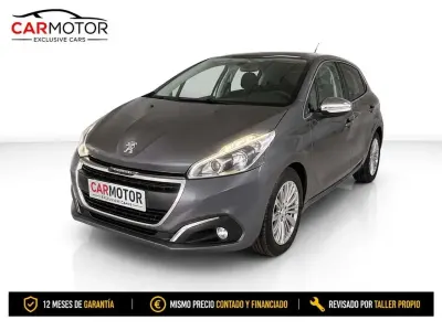 Usado Peugeot 208 Style 82 CV (60 kW) 2017 Plateado Utilitario