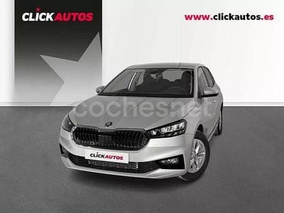 Usado Skoda Fabia Selection 115 CV (84 kW) 2025 Gris / plata Berlina