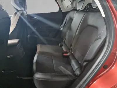 Usado Renault Captur Zen 90 CV (66 kW) 2021 Rojo SUV