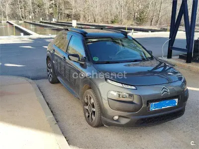 Usado Citroën C4 Shine Edition 100 CV (73 kW) 2016 Gris / plata Berlina