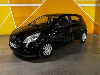 Usado Hyundai i20 Classic 78 CV (57 kW) 2010 Negro Utilitario