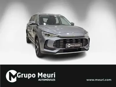 Usado MG ZS Comfort 116 CV (85 kW) 2025 Gris / plata SUV
