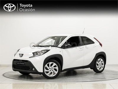 Usado Toyota Aygo X Play 72 CV (52 kW) 2024 Blanco SUV