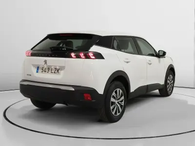 Usado Peugeot 2008 Active 101 CV (74 kW) 2022 Blanco SUV