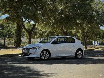 Usado Peugeot 208 Active 100 CV (73 kW) 2023 Blanco Utilitario