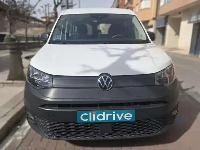 Usado VW Caddy 102 CV (75 kW) 2021 Blanco Monovolumen