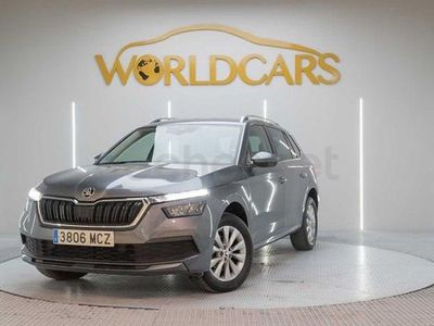 Usado Skoda Kamiq Ambition 110 CV (80 kW) 2022 Gris / plata SUV