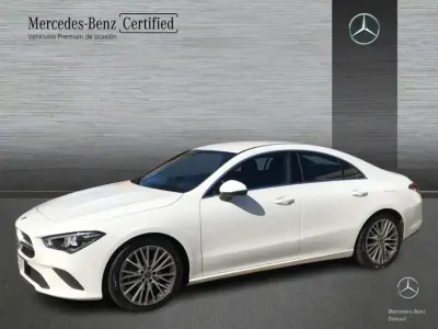 Usado Mercedes CLA180 Progressive 136 CV (100 kW) 2022 Blanco Berlina