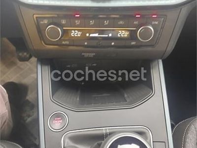 Usado Seat Arona Ecomotive 110 CV (80 kW) 2021 Verde SUV