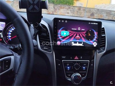 Usado Hyundai i30 90 CV (66 kW) 2014 Blanco Berlina