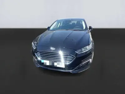 Usado Ford Mondeo Trend 155 CV (114 kW) 2021 Negro Berlina