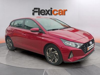 Usado Hyundai i20 100 CV (73 kW) 2020 Rojo Utilitario