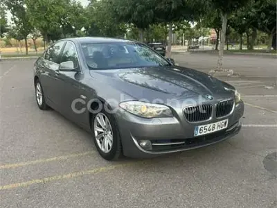 Usado BMW 520 177 CV (130 kW) 2011 Gris / plata Berlina