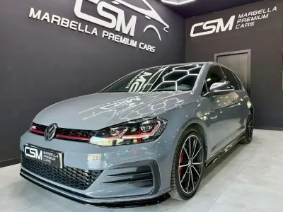 Usado VW Golf VII GTI 290 CV (213 kW) 2019 Gris Utilitario