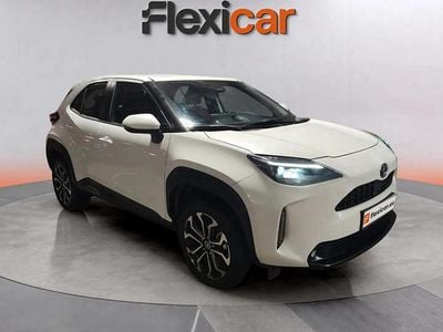 Blanco Usado 2024 Toyota Yaris Hybrid Active | 19.490 € (Buen precio)