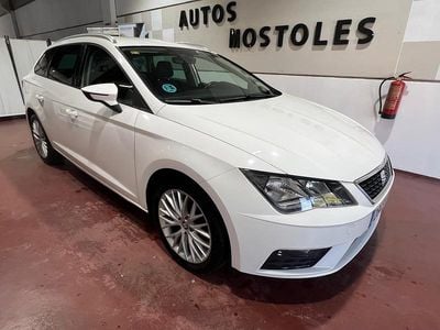 Usado Seat Leon Style 115 CV (84 kW) 2018 Blanco Familiar