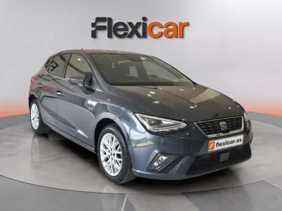 Usado Seat Ibiza 116 CV (85 kW) 2024 Gris Utilitario