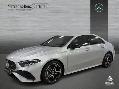 Usado Mercedes A180 136 CV (100 kW) 2025 Gris Berlina