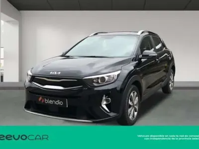 Usado Kia Stonic 84 HP (61 kW) 2023 Preto SUV