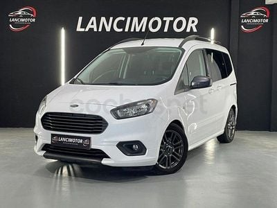 Usado Ford Tourneo Courier Titanium 100 CV (73 kW) 2022 Blanco Monovolumen