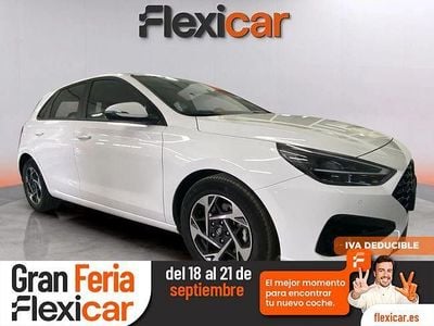 Usado Hyundai i30 120 CV (88 kW) 2024 Blanco Berlina