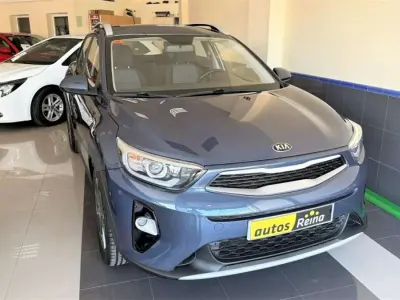 Usado Kia Stonic 101 CV (74 kW) 2020 Azul SUV