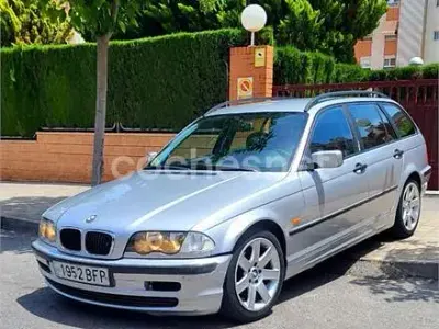 Usado BMW 318 118 CV (86 kW) 2001 Gris / plata Familiar