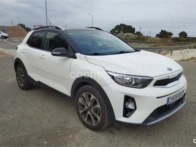 Usado Kia Stonic 110 CV (80 kW) 2018 Blanco SUV
