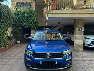 Usado VW T-Roc Advance 115 CV (84 kW) 2018 Azul SUV