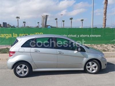 Mercedes B180