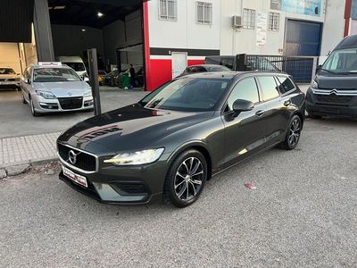 Gris Usado 2018 Volvo V60 Kinetic Familiar | 18.500 € (Un poco caro)