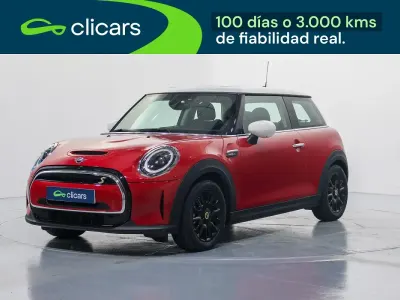 Begagnad Mini Cooper SE 135 kW (184 HK) 2022 Röd Halvkombi