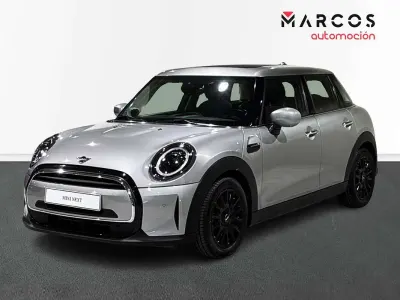 Usado Mini Cooper 136 CV (100 kW) 2023 Plateado Utilitario