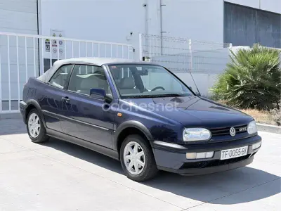 Usado VW Golf III 115 CV (84 kW) 1997 Azul Descapotable