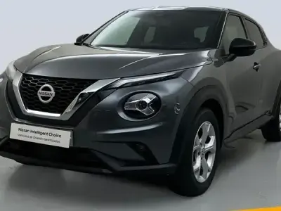 Usado Nissan Juke N-Connecta 114 CV (83 kW) 2022 Skline grey (metalizado) SUV