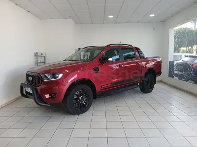 Usado Ford Ranger Wildtrack 213 CV (156 kW) 2022 Granate Pickup/Camioneta
