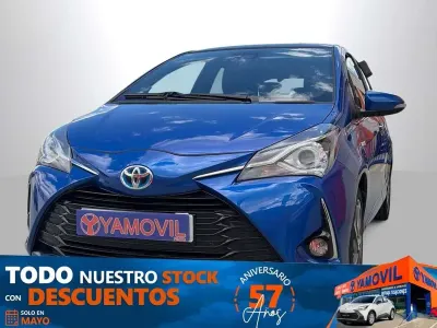 Usado Toyota Yaris Hybrid Advance 99 CV (72 kW) 2018 Azul Utilitario