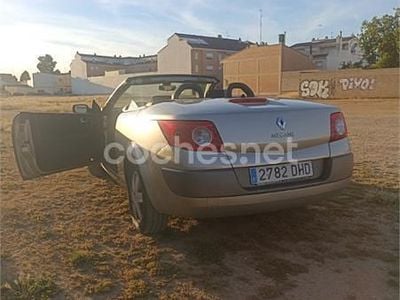 Usado Renault Mégane Cabriolet Authentique 115 CV (84 kW) 2005 Beige Descapotable