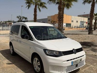 Usado VW Caddy 122 CV (89 kW) 2022 Blanco Monovolumen