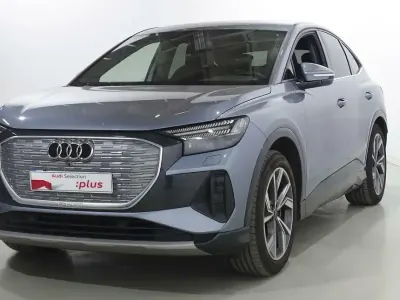 Usado Audi Q4 e-tron Ambiente 150 kW (204 HP) 2022 Azul SUV