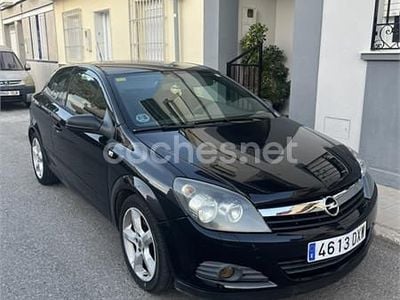 Usado Opel Astra GTC Sport 120 CV (88 kW) 2006 Negro Berlina