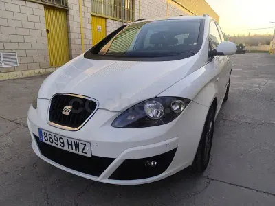 Usado Seat Altea XL I-Tech 105 CV (77 kW) 2014 Blanco Monovolumen